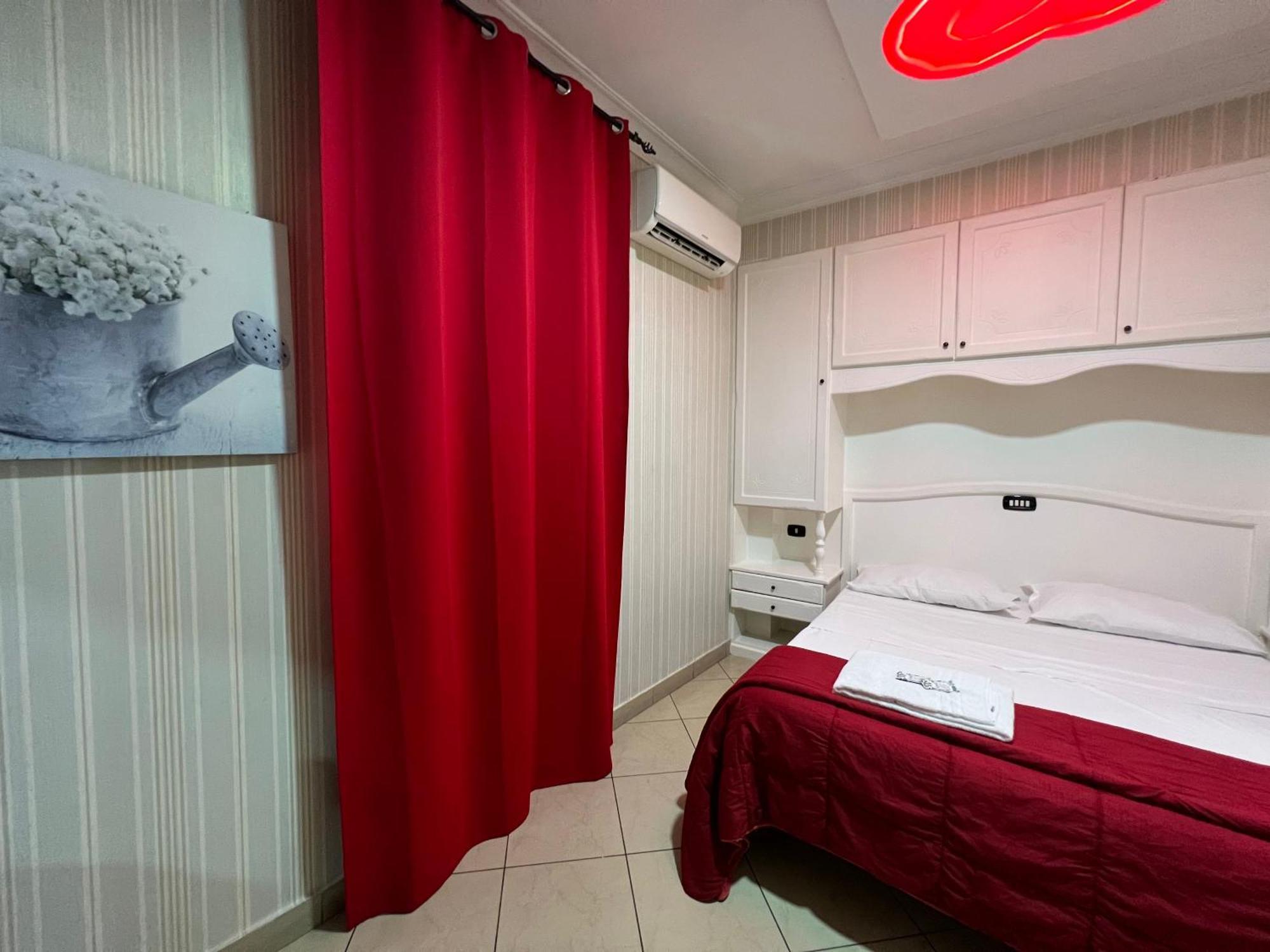 ורקטורו Hotel Tiffany מראה חיצוני תמונה